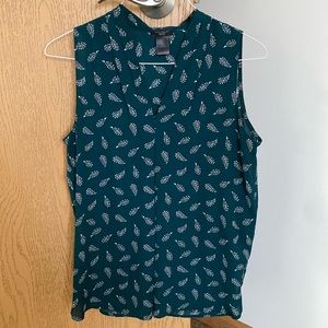Ann Taylor V-Neck Sleeveless Top